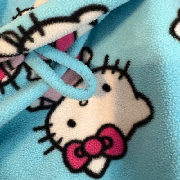 Small Adult Hello Kitty Blue Robe - Picture 6 of 7